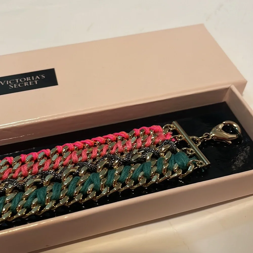 NWT Victoria Secret Bracelet One Size